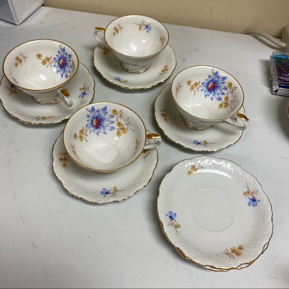 Schumann Germany Set of 4 Tea Cups w/ Saucer & 2 extra replacement Saucer - Picture 4 of 4